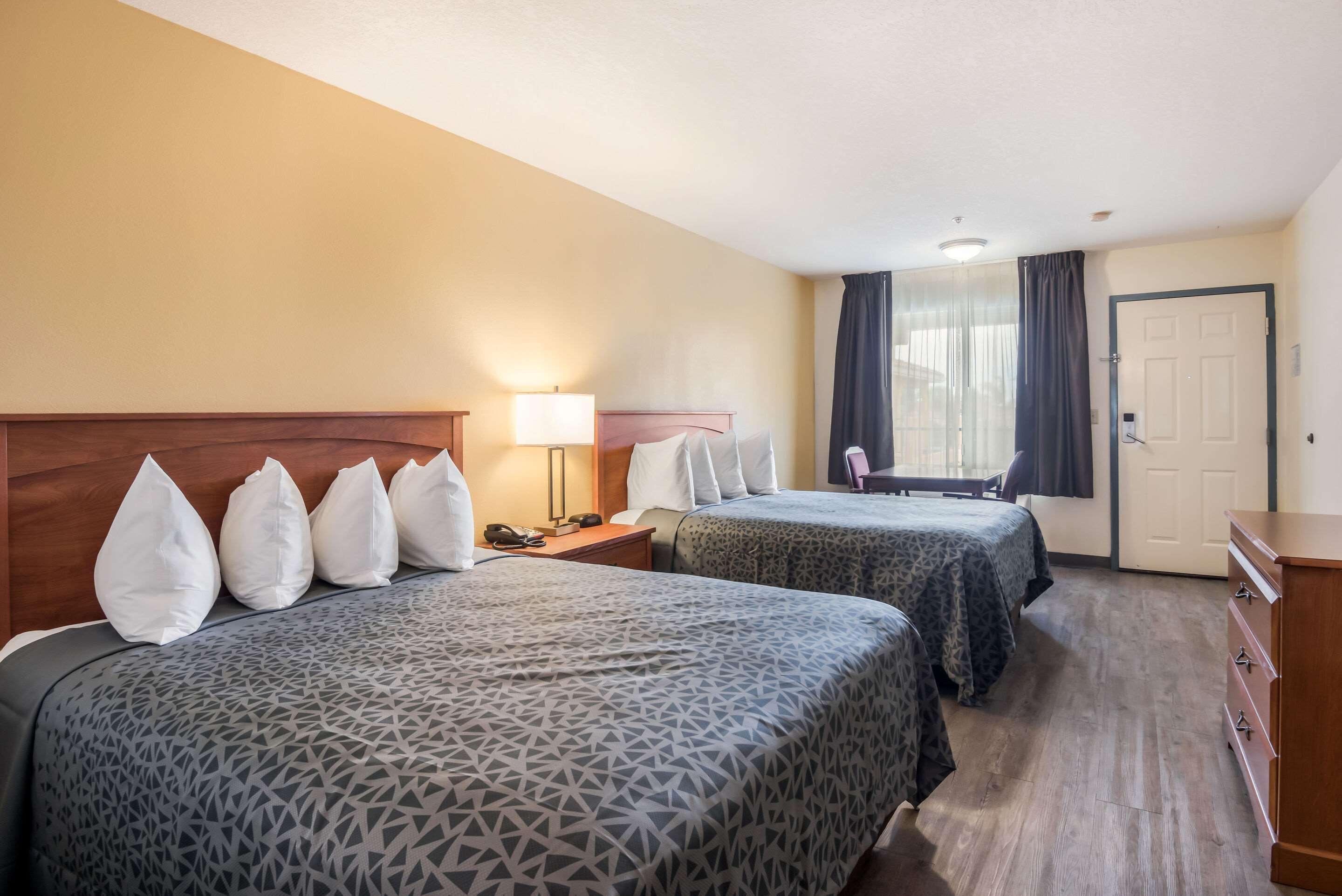 Econo Lodge Inn & Suites Lodi - Wine Country Area Exterior foto