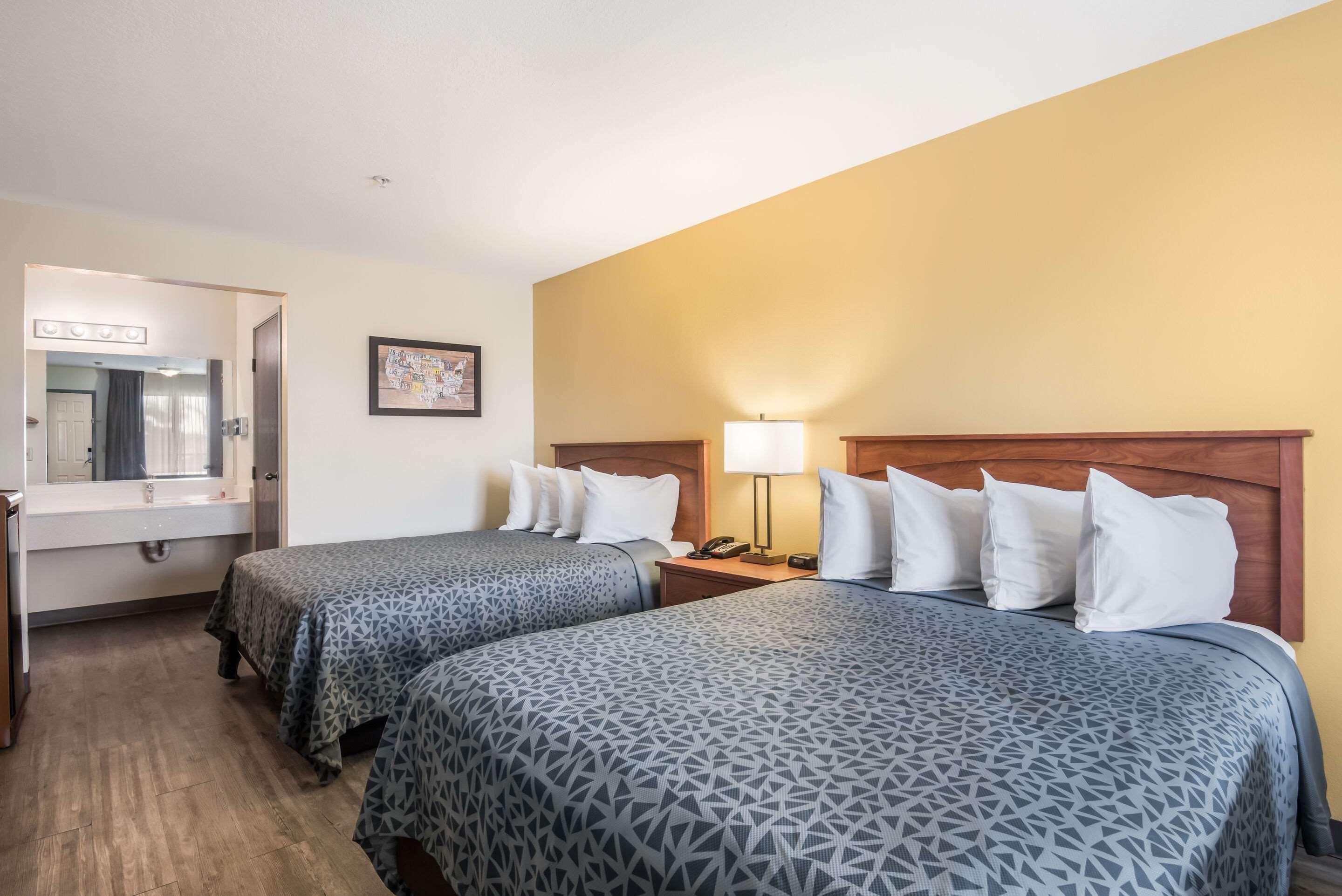 Econo Lodge Inn & Suites Lodi - Wine Country Area Exterior foto