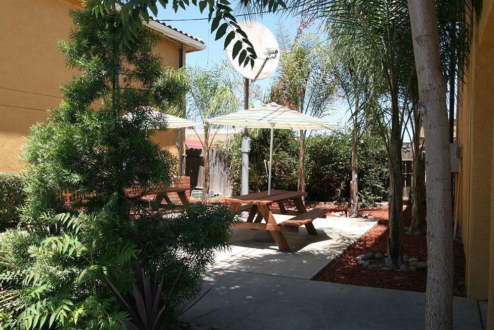 Econo Lodge Inn & Suites Lodi - Wine Country Area Exterior foto