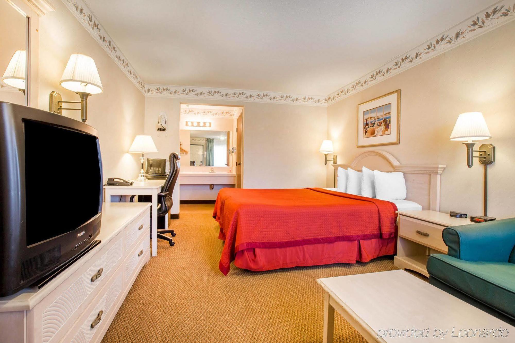 Econo Lodge Inn & Suites Lodi - Wine Country Area Exterior foto