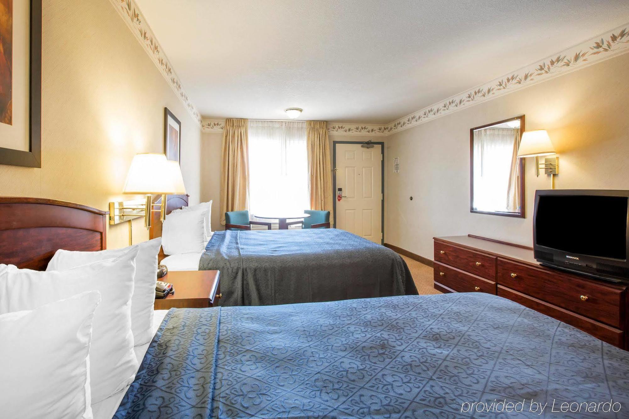 Econo Lodge Inn & Suites Lodi - Wine Country Area Exterior foto