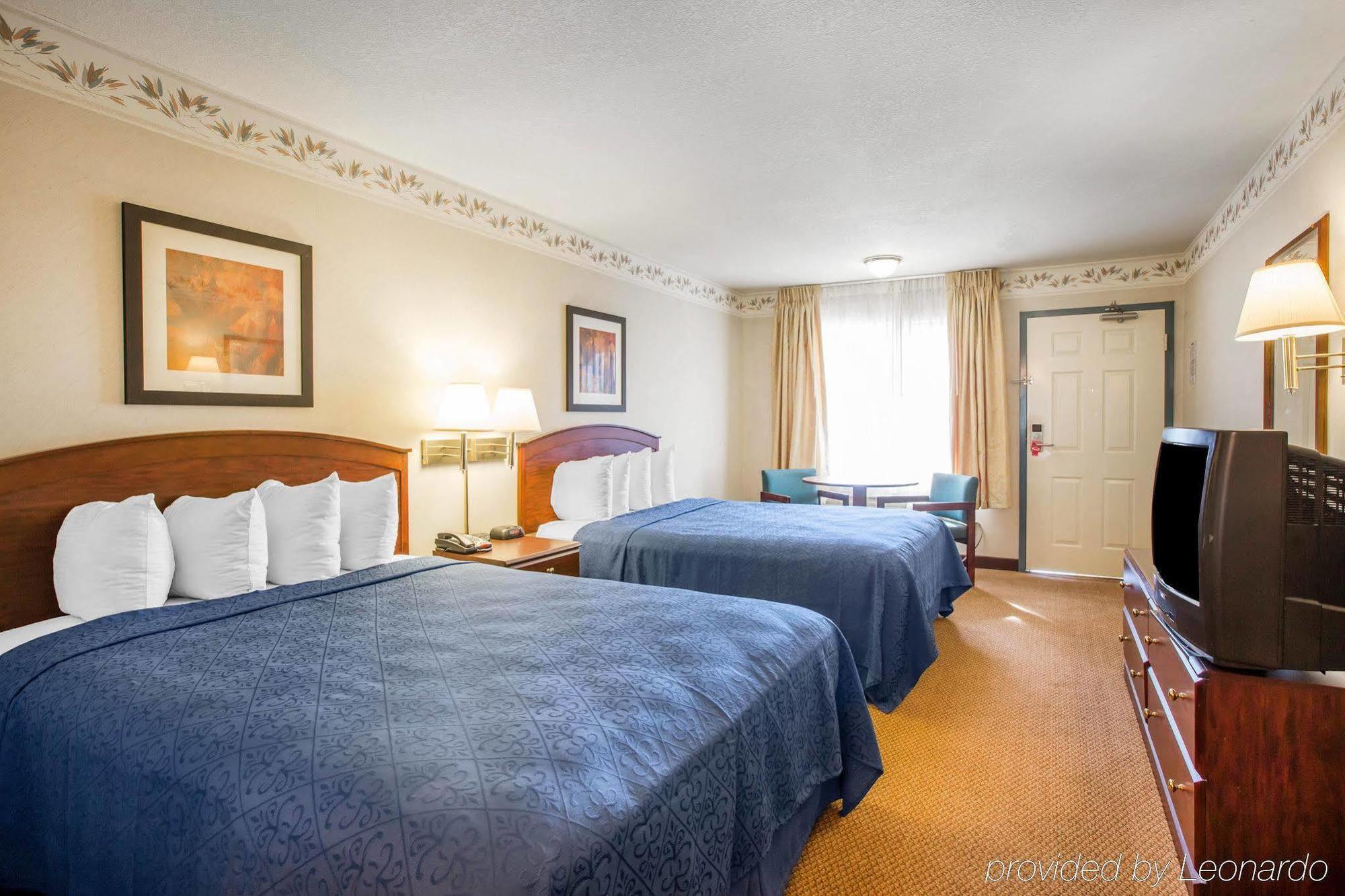 Econo Lodge Inn & Suites Lodi - Wine Country Area Exterior foto