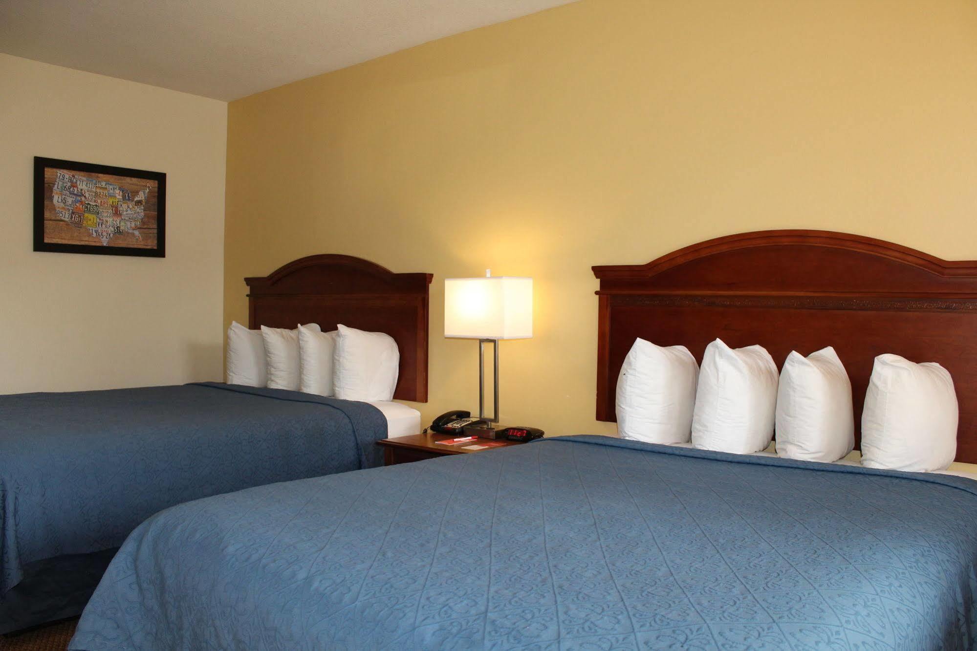 Econo Lodge Inn & Suites Lodi - Wine Country Area Exterior foto