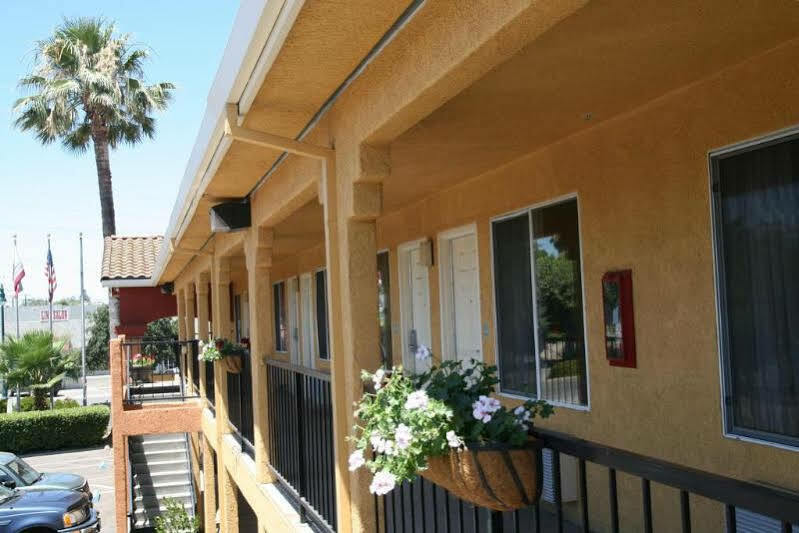 Econo Lodge Inn & Suites Lodi - Wine Country Area Exterior foto