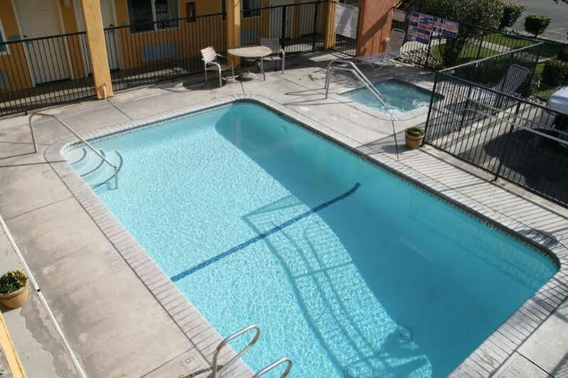 Econo Lodge Inn & Suites Lodi - Wine Country Area Exterior foto